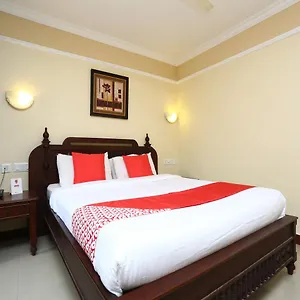 https://krishna-regency.kerala-hotels.net